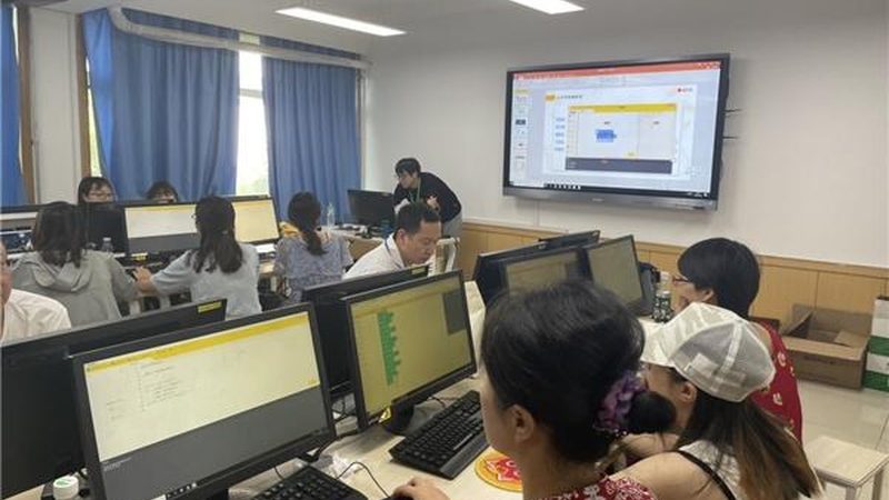 揭秘管理培训公司排名背后的真相：价格与价值的平衡